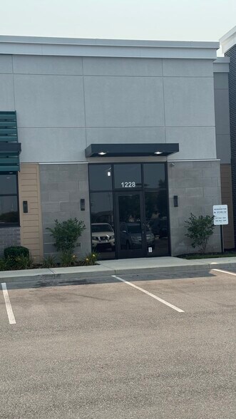 More Photos Of 1222-1346 N State St, Greenfield Unknown For Lease