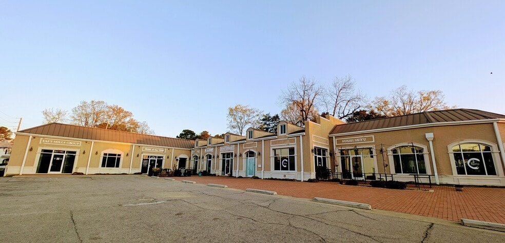 Primary Photo Of 301-307 N Salem St, Apex Storefront Retail Office For Lease