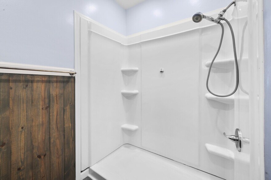 More Photos Of 2721 Wendell Blvd, Wendell Medical For Lease