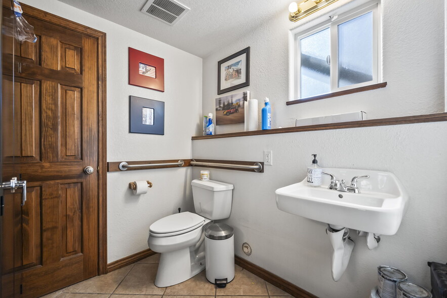 More Photos Of 802 S Nevada Ave, Colorado Springs Office Residential For Sale
