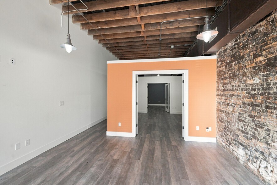 More Photos Of 1602-1608 Walnut St, Jacksonville Restaurant For Sale