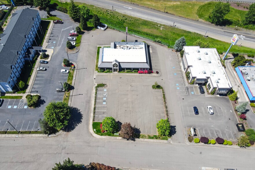 More Photos Of 125 Ponderosa Dr, Sutherlin Restaurant For Sale