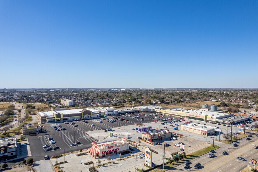 More Photos Of 1705-1825 N Fry Rd, Katy Unknown For Lease