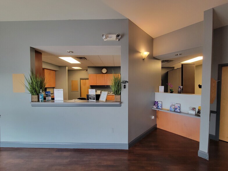 More Photos Of 1288 S Governors Ave, Dover Medical For Sale