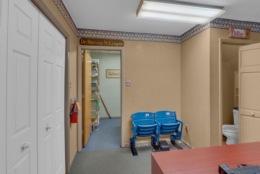 More Photos Of 95 Almshouse Rd, Richboro Medical For Sale