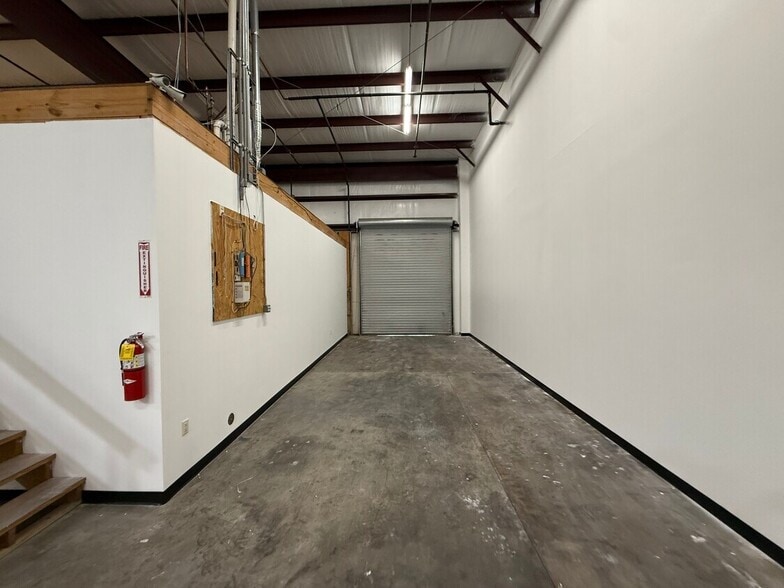 More Photos Of 298 Reynolds Rd, Hiram Warehouse For Lease