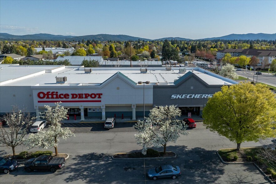 More Photos Of 14008-14024 E Sprague Ave, Spokane Vly, Spokane Valley Freestanding For Sale