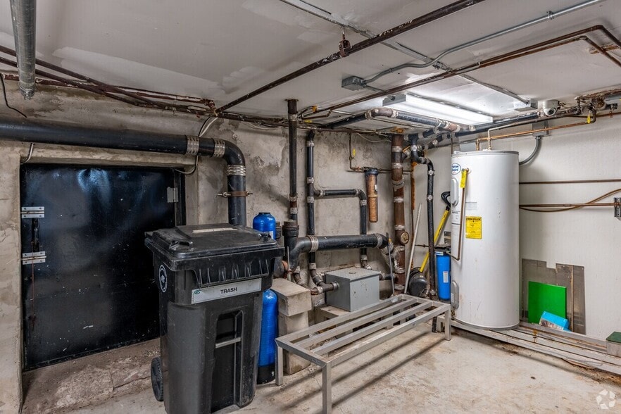 More Photos Of 201 E 10th St, New York Apartments For Lease