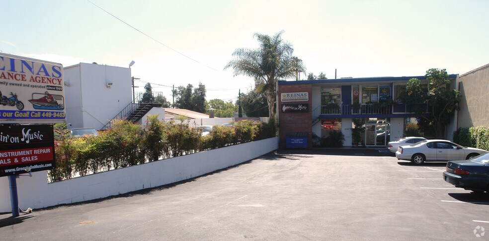 More Photos Of 2100 E Foothill Blvd, Pasadena Freestanding For Lease