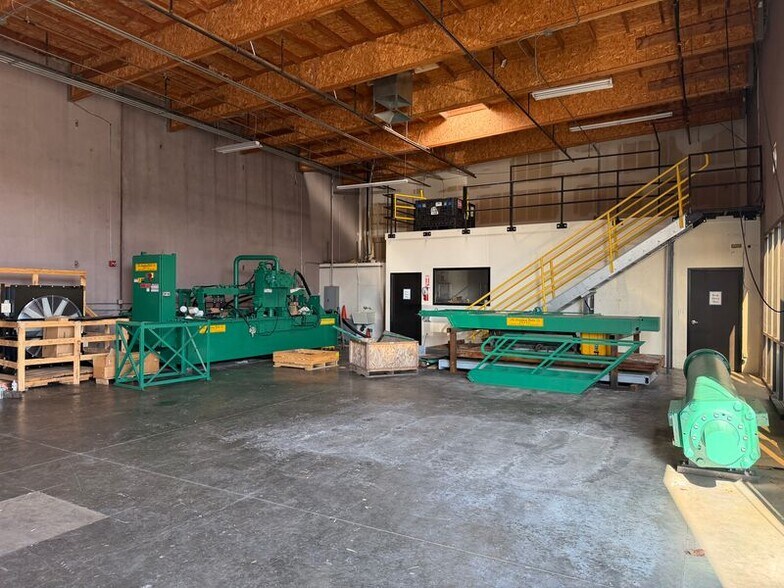 More Photos Of 1001 Nichols Dr, Rocklin Warehouse For Lease