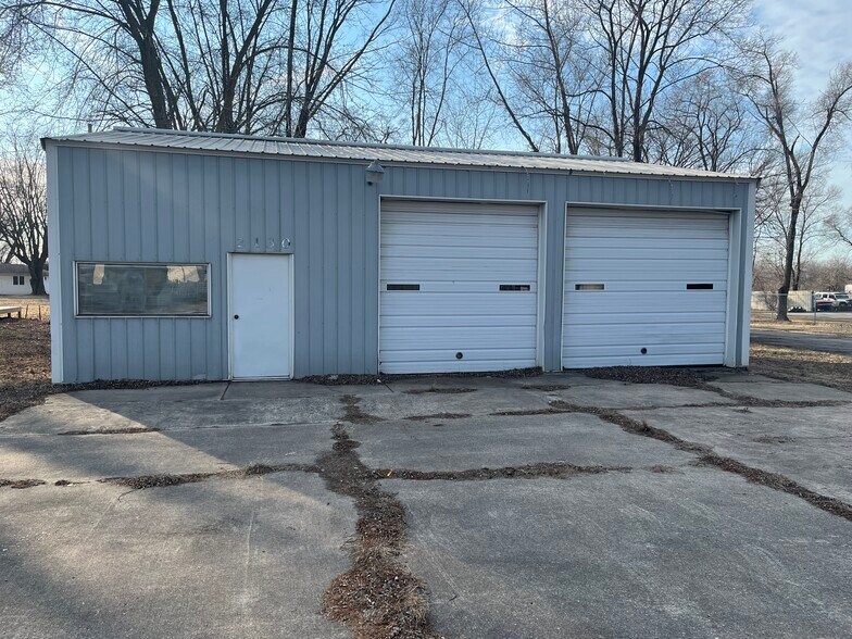 More Photos Of 2130 Dombey, Portage Flex For Sale