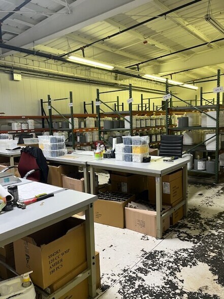 More Photos Of 7820 E Pleasant Valley Rd, Independence Loft Creative Space For Lease