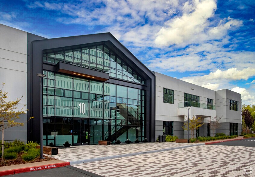 More Photos Of 10 W Tasman Dr, San Jose Unknown For Lease