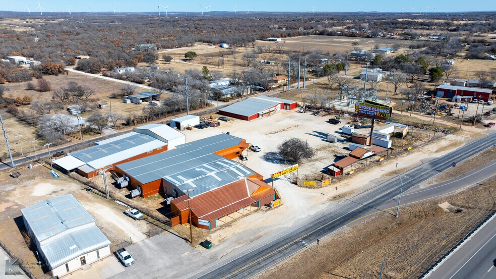 More Photos Of 302 N Access Rd, Clyde Showroom For Sale