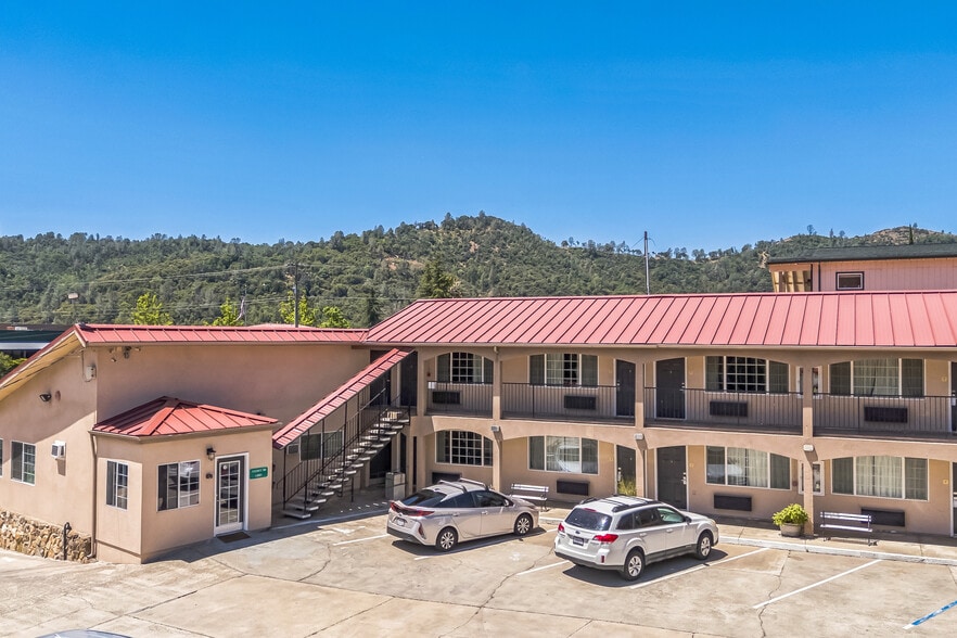 More Photos Of 5180 Jones St, Mariposa Hotel For Sale