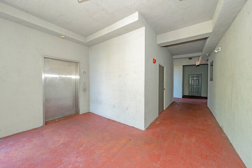 More Photos Of 2801-2851 Riverside Dr, Coral Springs Apartments For Sale