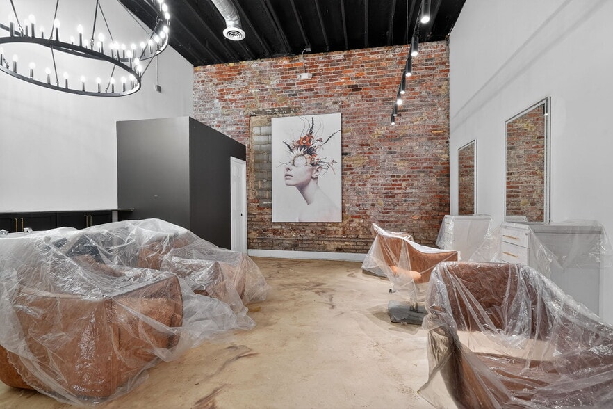 More Photos Of 1628 E Bates St, Indianapolis Warehouse For Sale