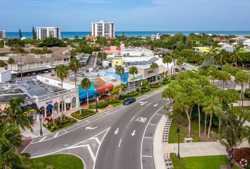 More Photos Of 380 St Armands Cir, Sarasota Storefront For Lease