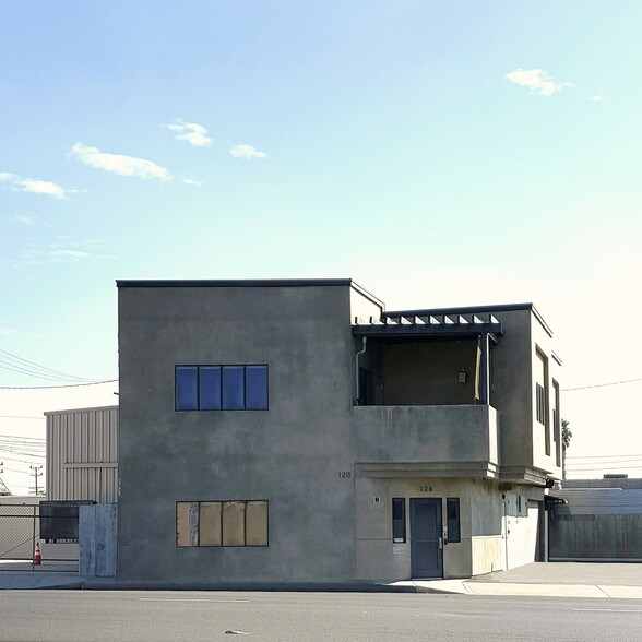 More Photos Of 126 E Alameda Ave, Burbank Research And Development For Sale