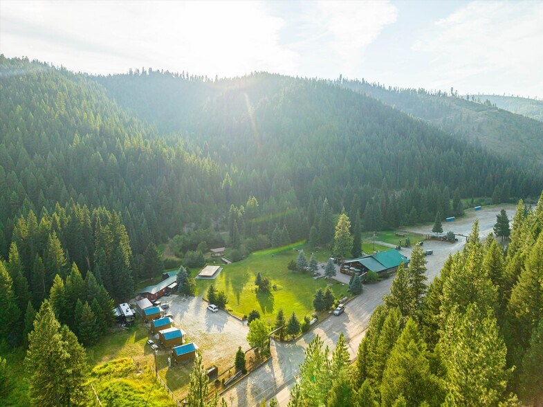 More Photos Of 7000 Graves Creek Rd, Lolo Bar For Sale