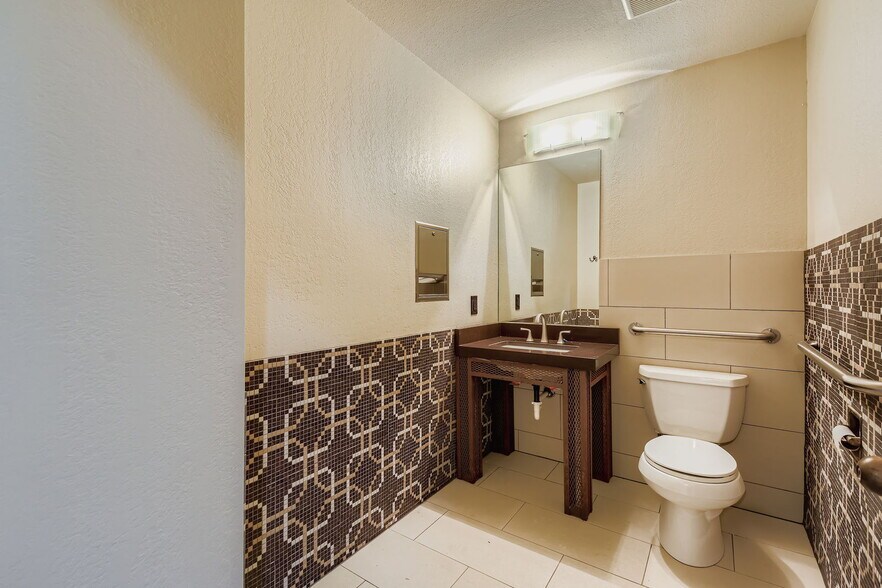 More Photos Of 2502 Abarr Dr, Loveland General Retail For Sale