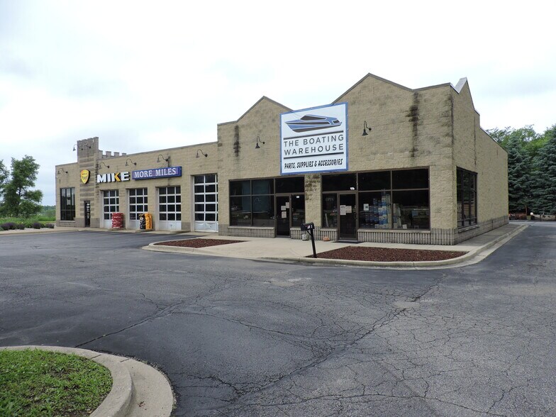 More Photos Of 1222 S Route 12, Fox Lake Garden Center For Lease