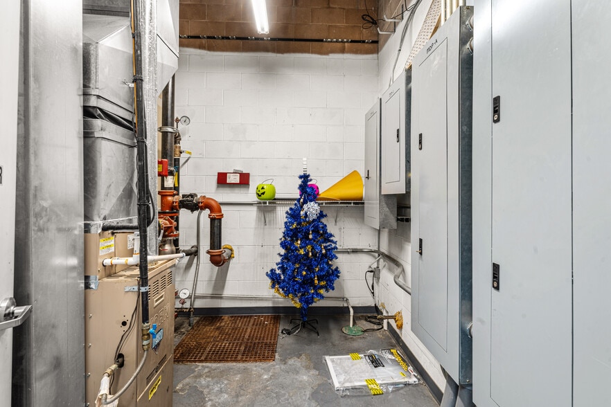 More Photos Of 1415 W US Highway 50, Pueblo Freestanding For Lease