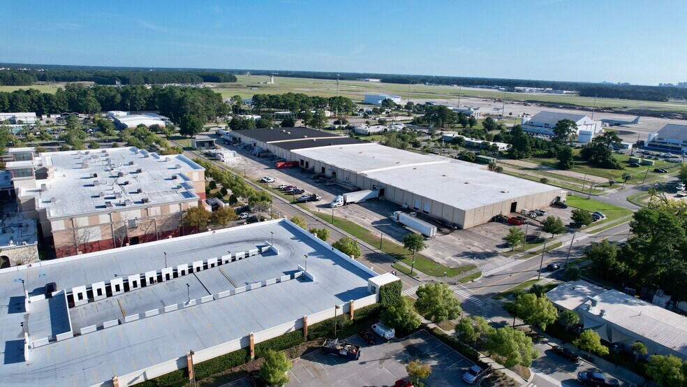 More Photos Of 1131 Shine Ave, Myrtle Beach Warehouse For Lease