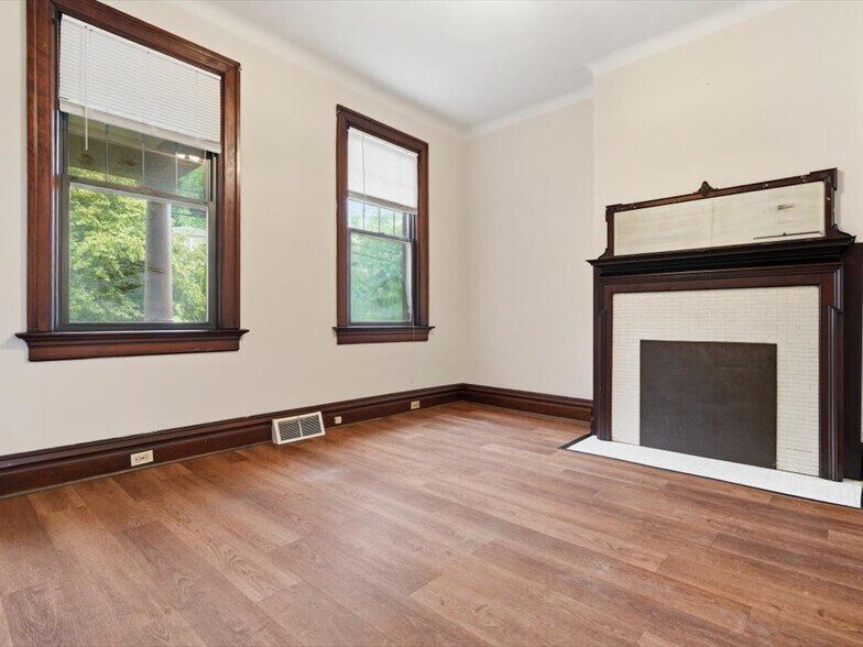 More Photos Of 215 S Braddock Ave, Pittsburgh Apartments For Sale
