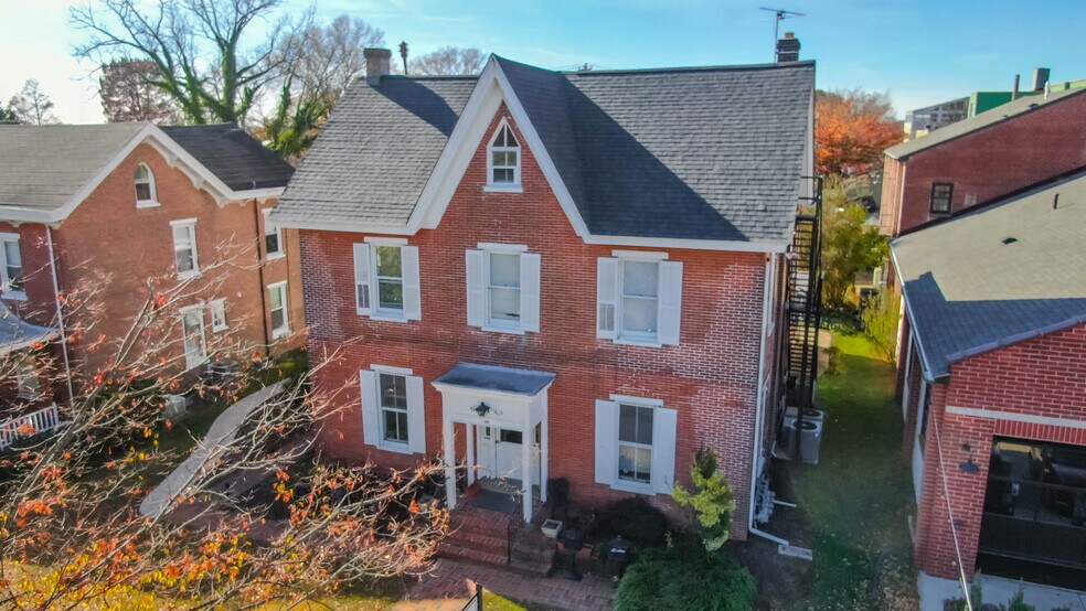 More Photos Of 116 S Broad St, Kennett Square Office Residential For Lease