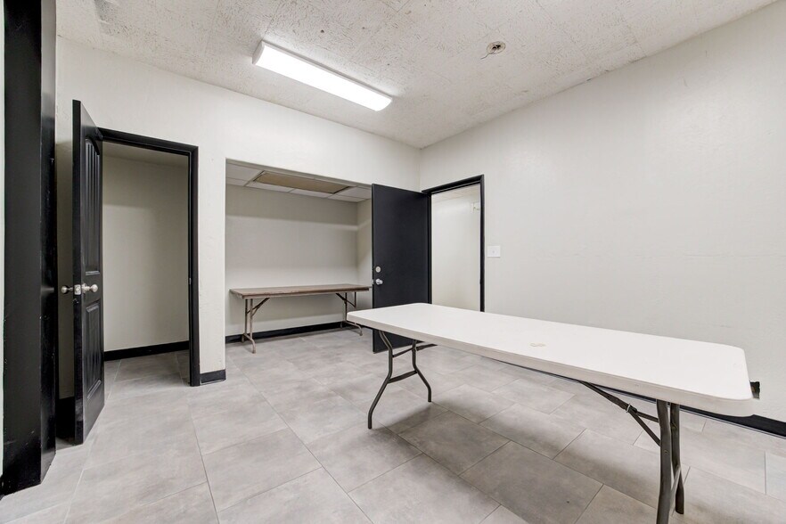 More Photos Of 324 N 19th St, Guthrie Office For Sale