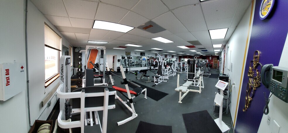 More Photos Of 7103 Chancellor Dr, Cedar Falls Office For Lease