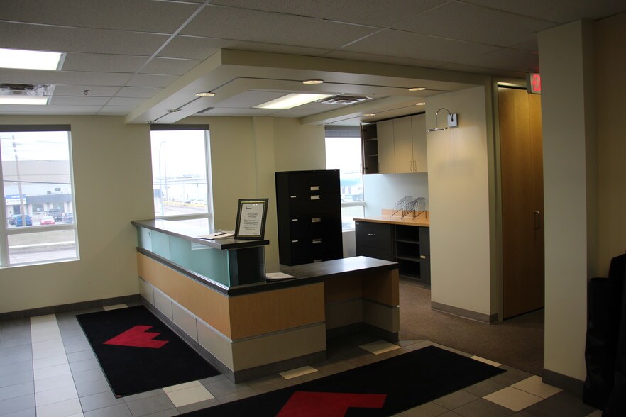 More Photos Of 9452 51 Av NW, Edmonton Office For Lease