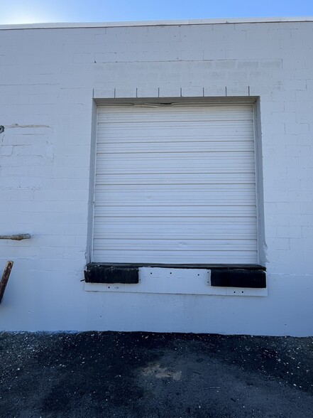 More Photos Of 1105 E Martin St, Indianapolis Flex For Sale