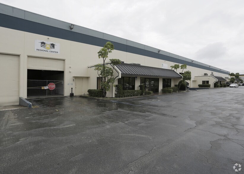 More Photos Of 15801-15825 NW 15th Ave, Miami Warehouse For Lease