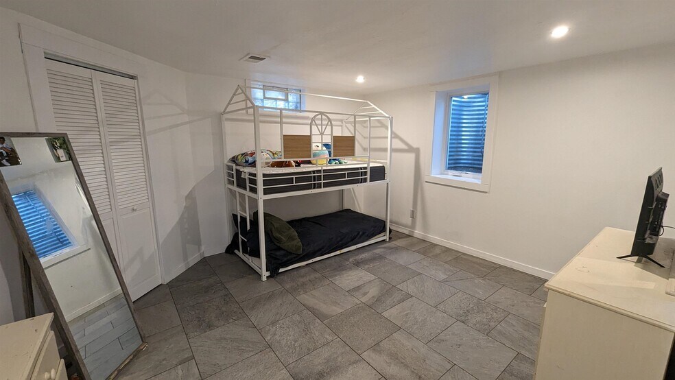 More Photos Of 933 W Weber Sq, South Bend Lodge Meeting Hall For Sale