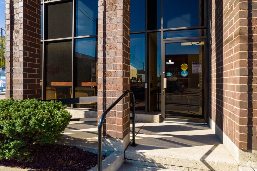 More Photos Of 1050 Regent St, Madison Medical For Lease