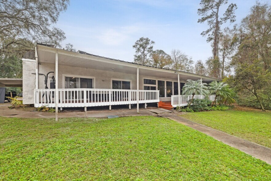 More Photos Of 8463 Beach Blvd, Jacksonville Freestanding For Lease