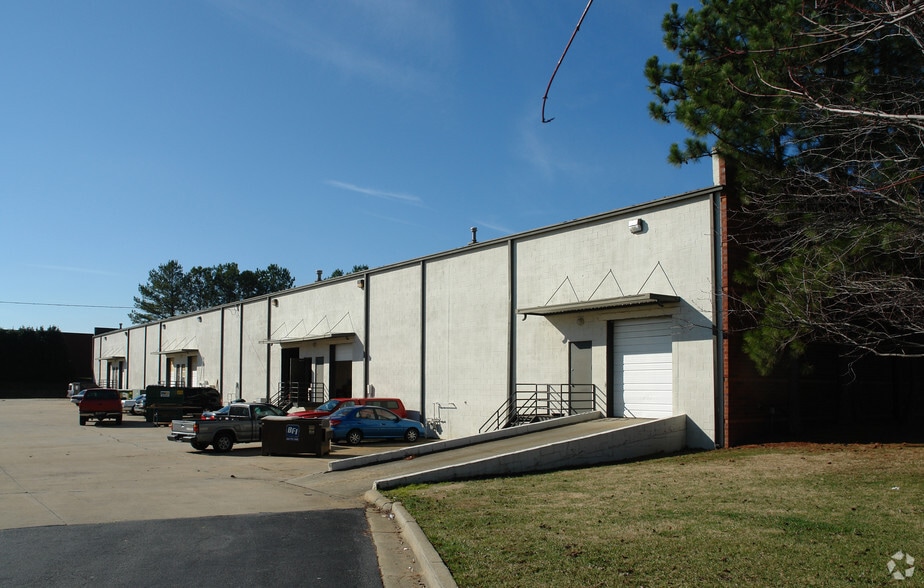 More Photos Of 1620 Cobb International Blvd, Kennesaw Warehouse For Lease