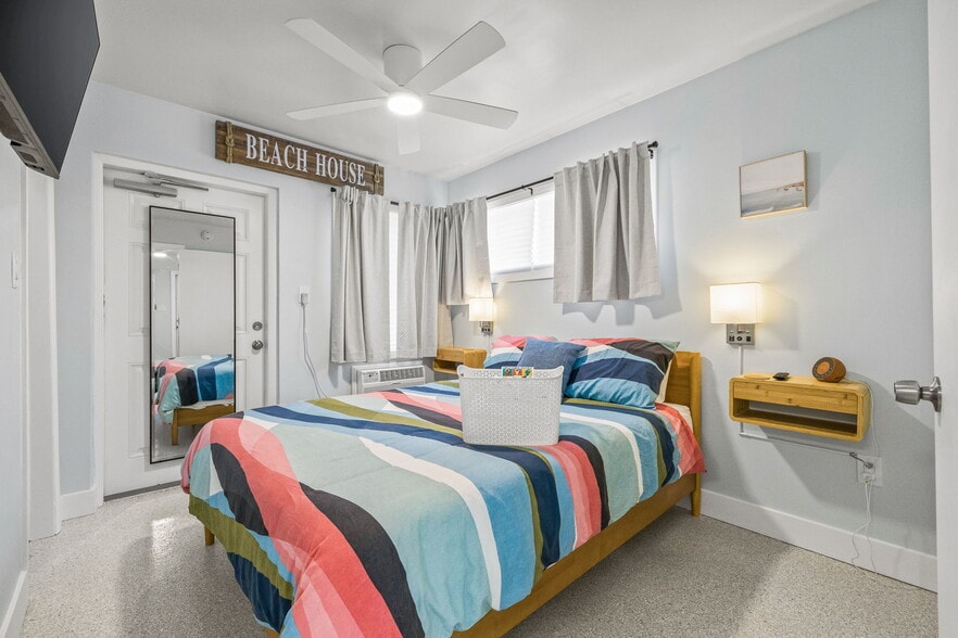 More Photos Of 12100 Gulf Blvd, Treasure Island Hotel For Sale