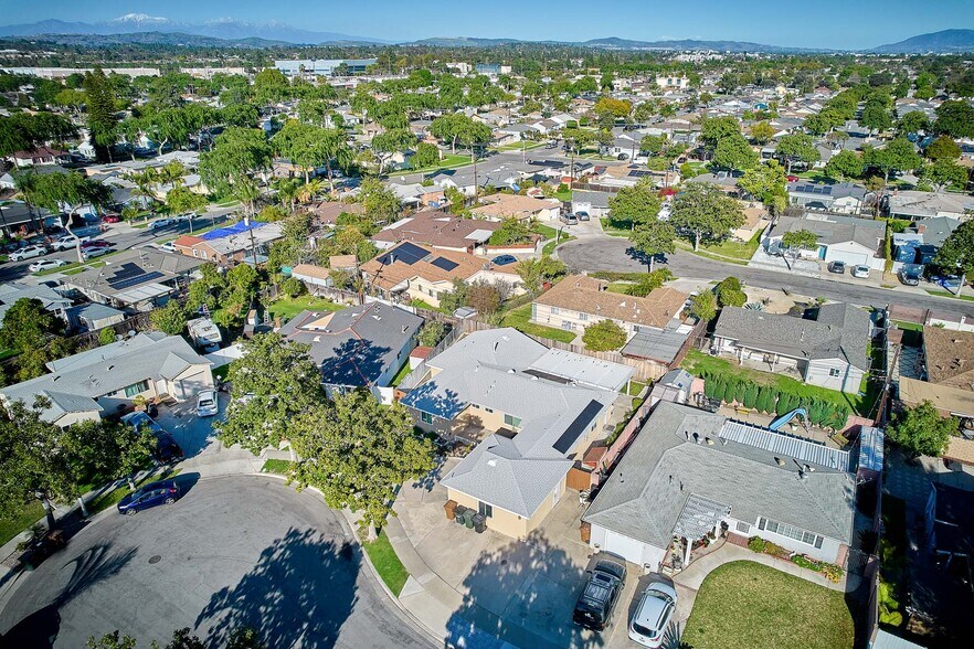 More Photos Of 618 Juniper Ave, Fullerton Assisted Living For Sale