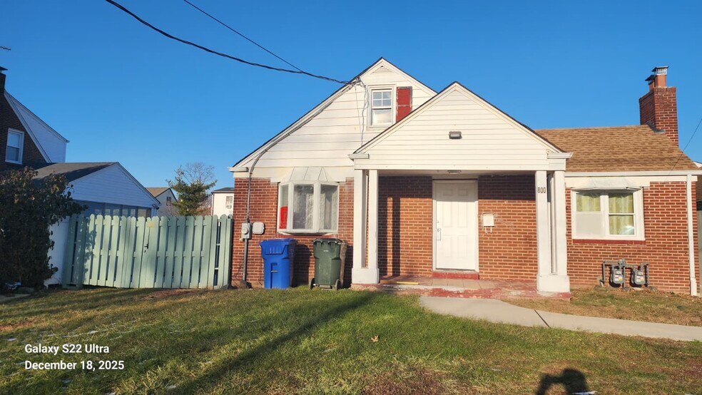 More Photos Of 800 Green St, Iselin Storefront Retail Residential For Sale