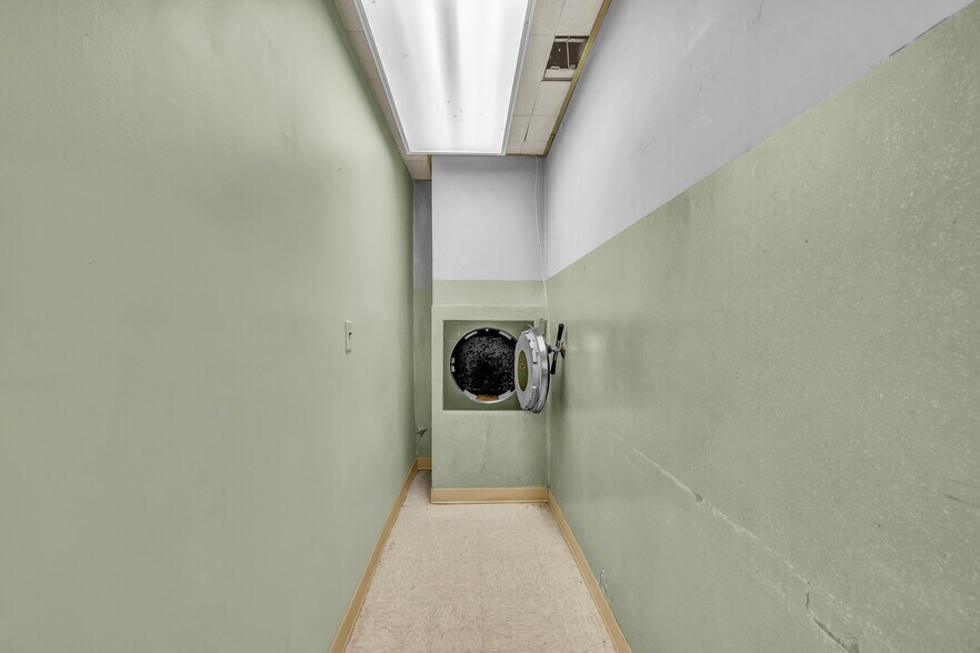 More Photos Of 159 Greenwood Ave, Bethel Bank For Sale