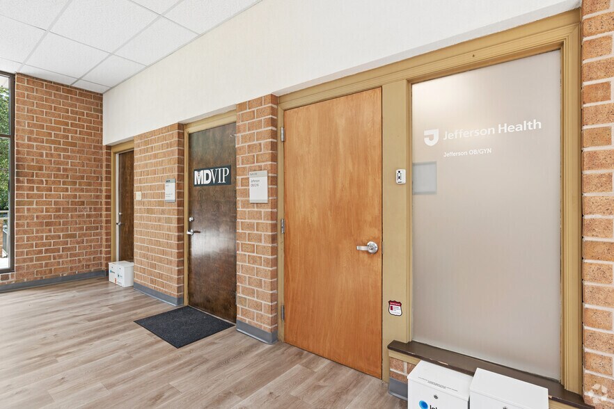 More Photos Of 1569 Medical Dr, Pottstown Office For Sale