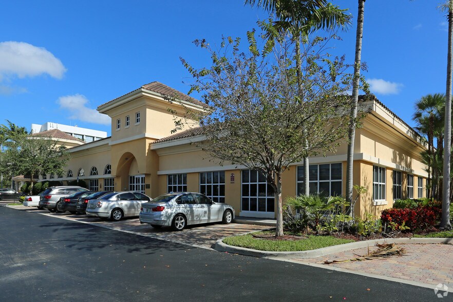 More Photos Of 18901-18909 NE 29th Ave, Miami Office For Lease