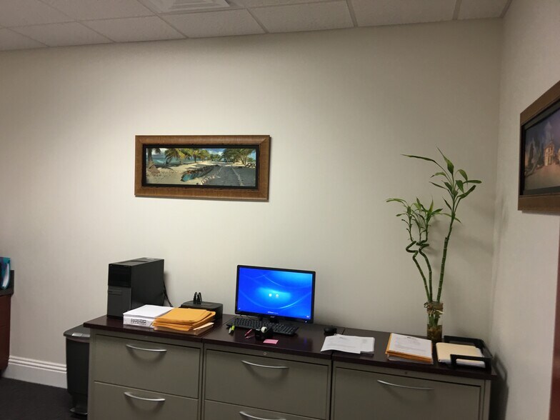 More Photos Of 1307 S International Pky, Lake Mary Office For Lease
