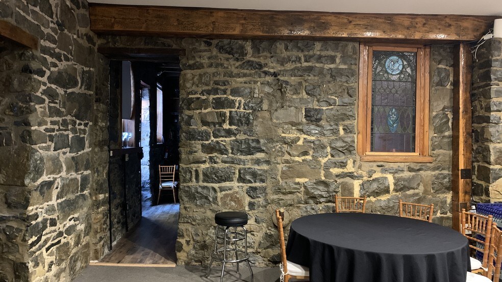 More Photos Of 2912 Old Nazareth Rd, Easton General Retail For Sale