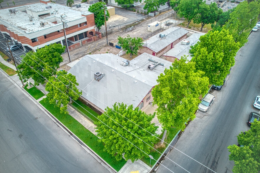 More Photos Of 3311-3315 E Sierra Madre Ave, Fresno Daycare Center For Sale