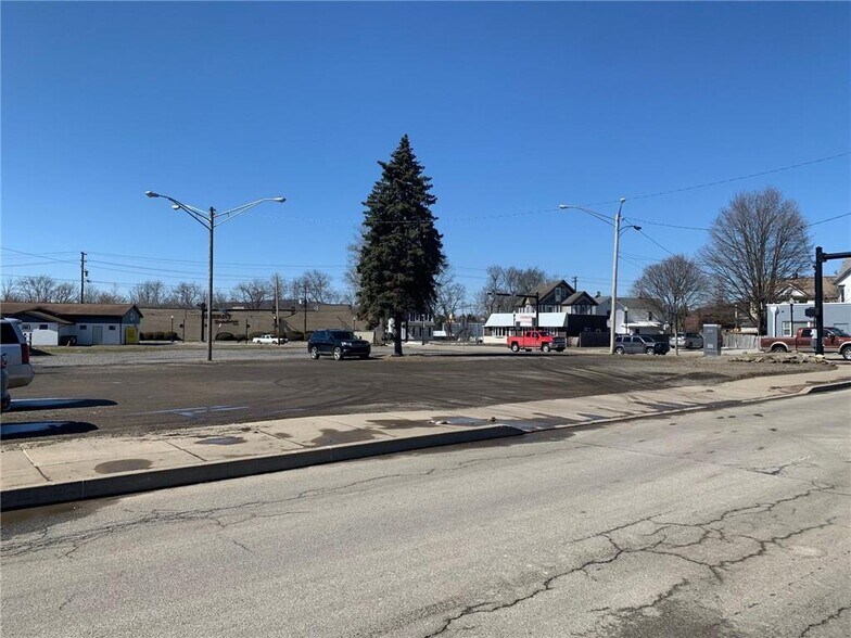 Primary Photo Of 220 North, Meadville Flex For Sale