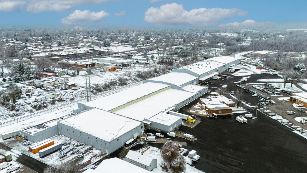 More Photos Of 3330 Hollins Rd, Roanoke Warehouse For Sale
